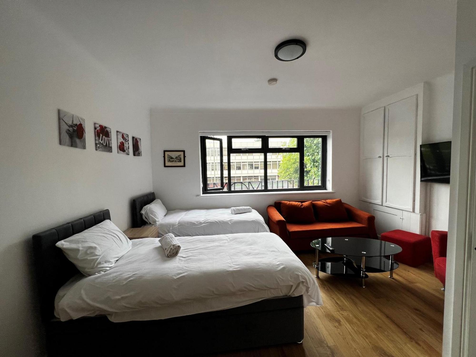 The Barrington Hotel New Barnet Buitenkant foto
