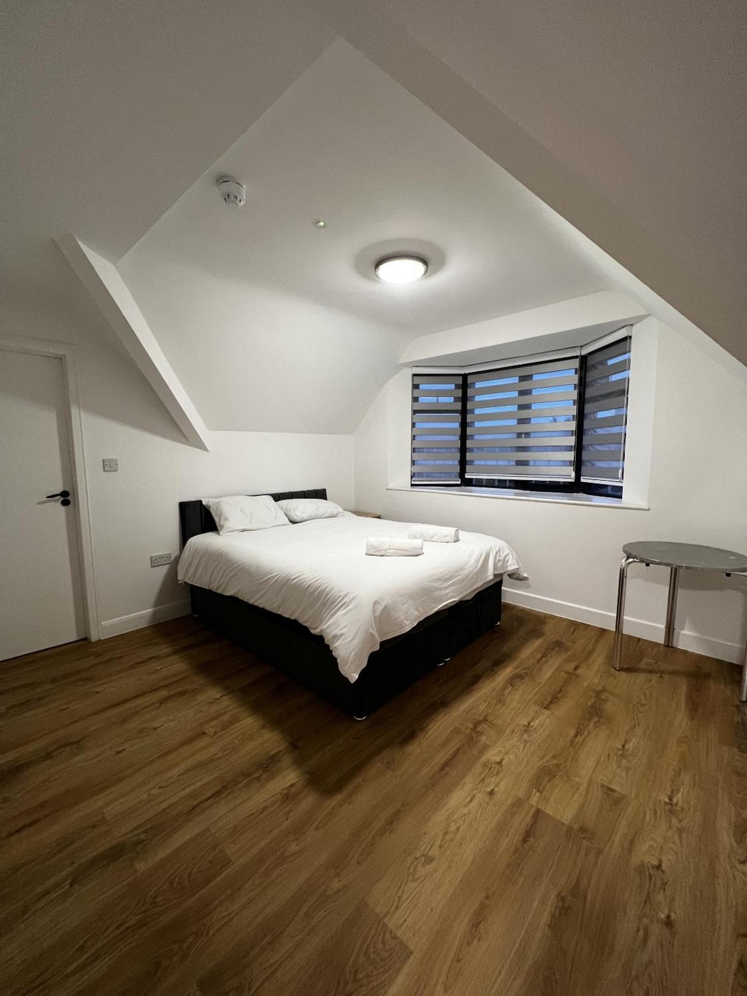The Barrington Hotel New Barnet Buitenkant foto