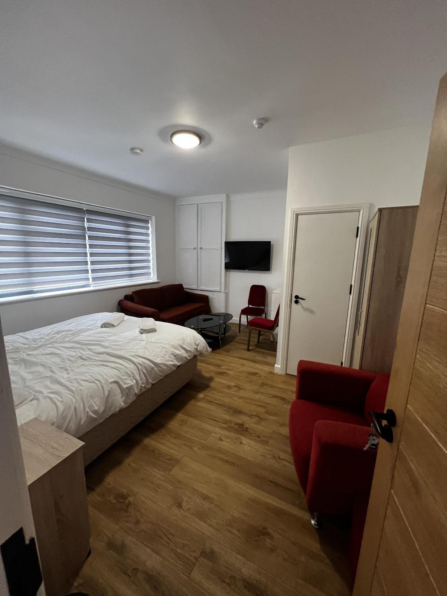 The Barrington Hotel New Barnet Buitenkant foto